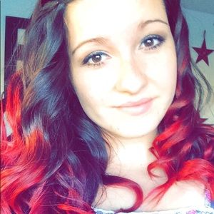 Meet your Posher, Chanieca